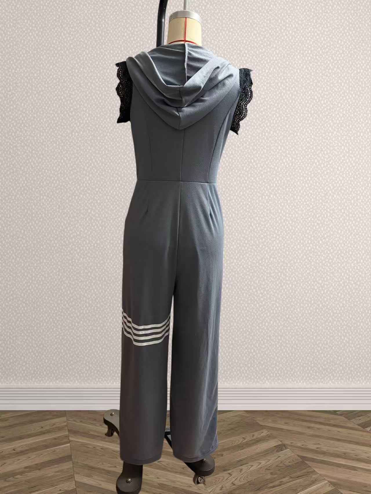New Style Sporty Retro Lace Striped Sleeveless Hooded Jumpsuit